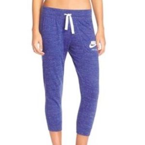Nike Gym Vintage Capri sweatpants - small